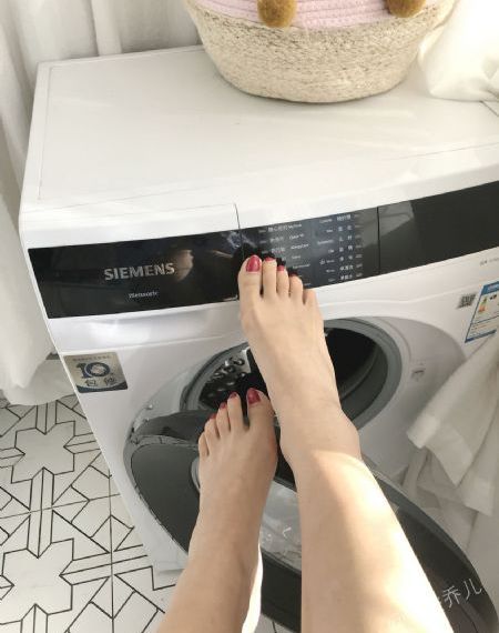 欧美美女直播秀场_高清全集免费观看