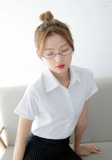女人自慰时看得爽的黄文50部_BD韩语高清迅雷在线观看