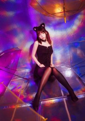 欧美肌肉自拍_云播放粤语日本成人在线